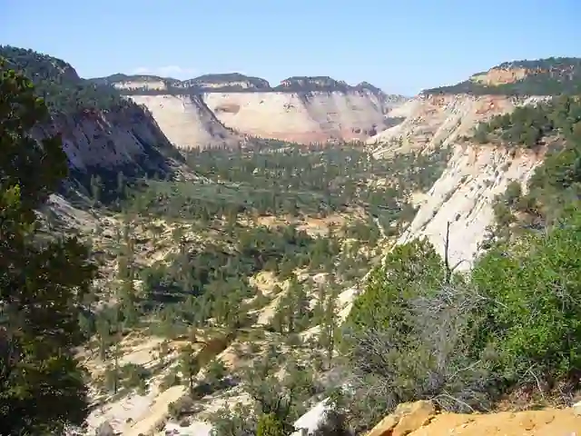 Zion National Park Hiking Trails For Solo Travelers
